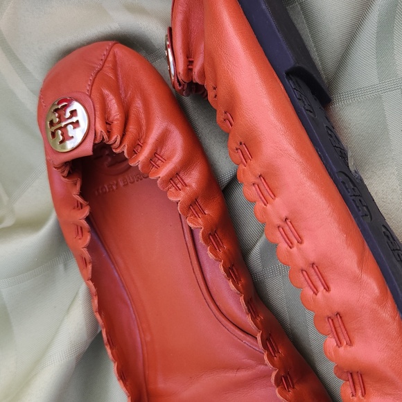 Tory Birch leather ballet flats, orange, rounded toe size 8.5 (like new) - Picture 6 of 10